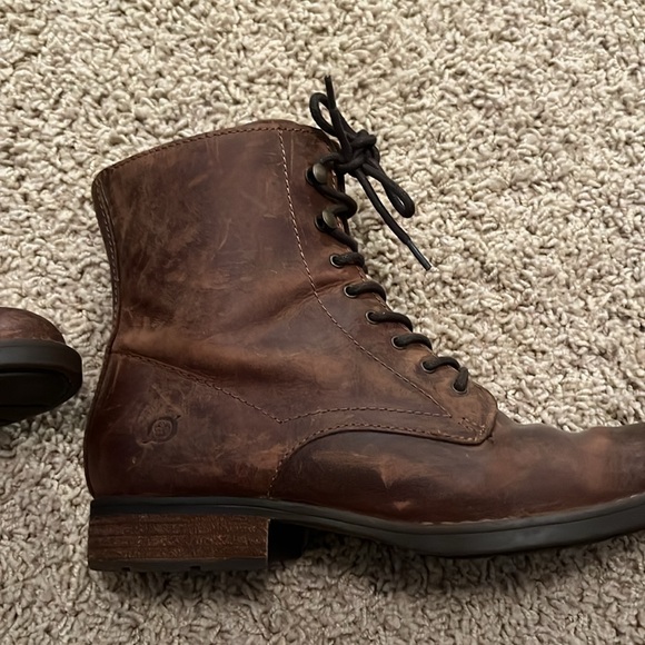 Born lace up side zip boots 9.5 women’s EUC weathered look leather - Picture 10 of 13